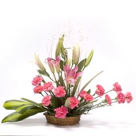 Online Flower Delivery-Basket Bouquet 3