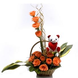 Online Flower Delivery-Basket Bouquet 15